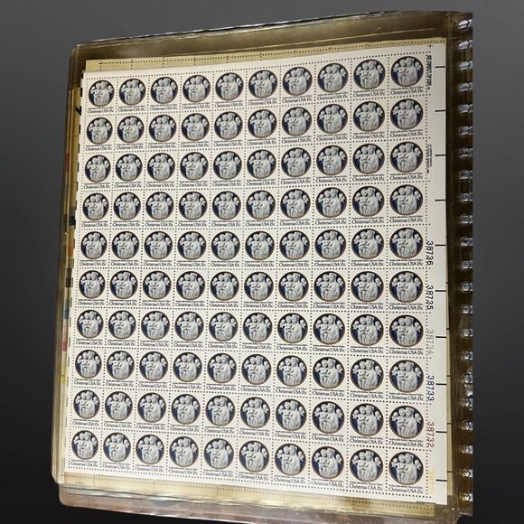 MNH 1978 Scott #1768 Madonna & Child 15 Cent Stamp Sheet of 100 Stamps - Picture 2 of 3